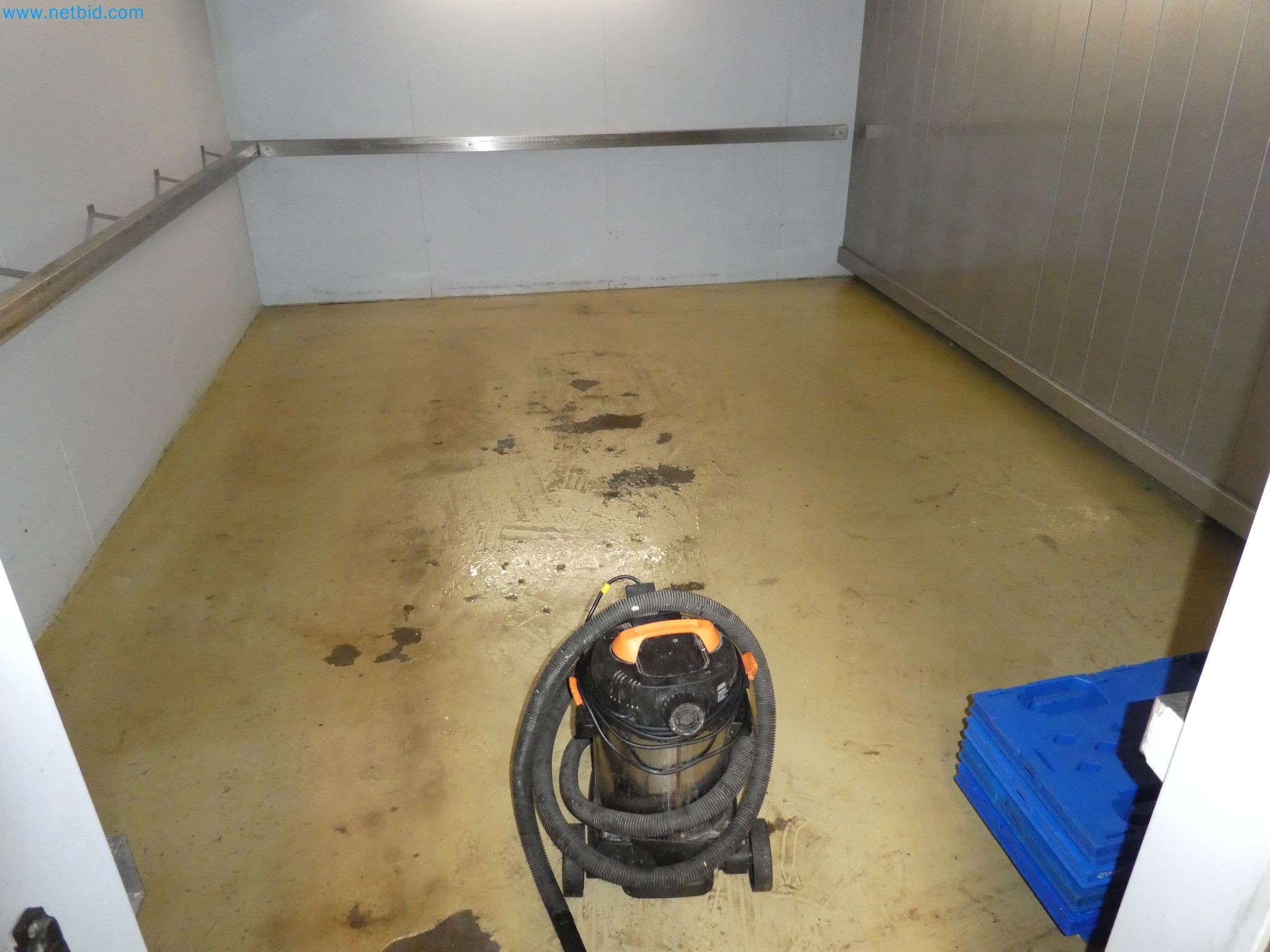 Operating and office equipment of a bakery-4