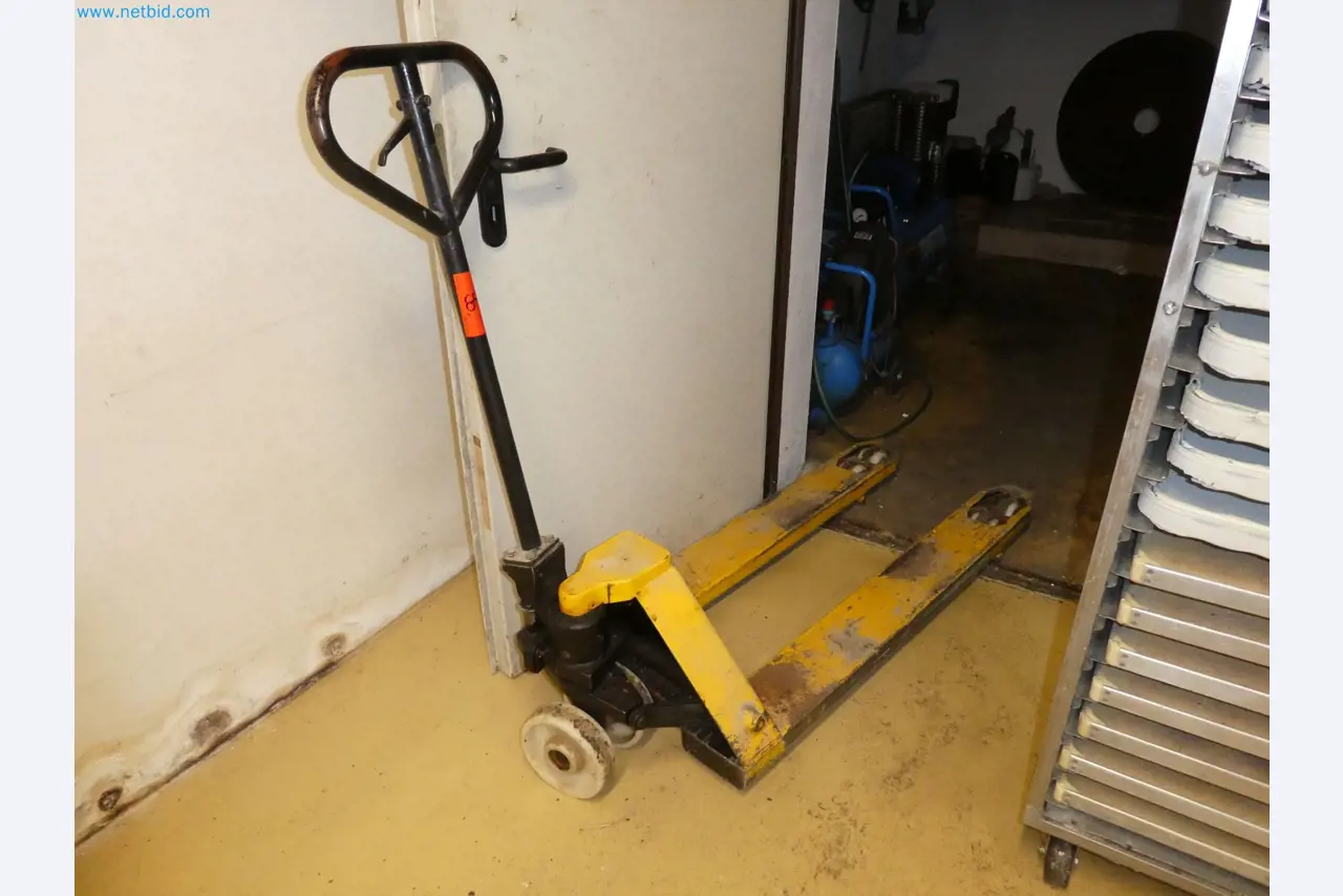 Operating and office equipment of a bakery-1