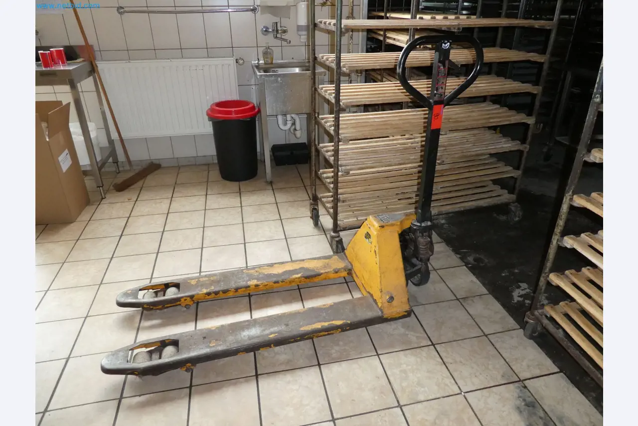 Operating and office equipment of a bakery-2