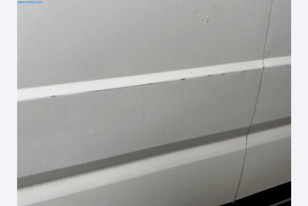 Equipamento operacional e de escritório de uma padaria-15