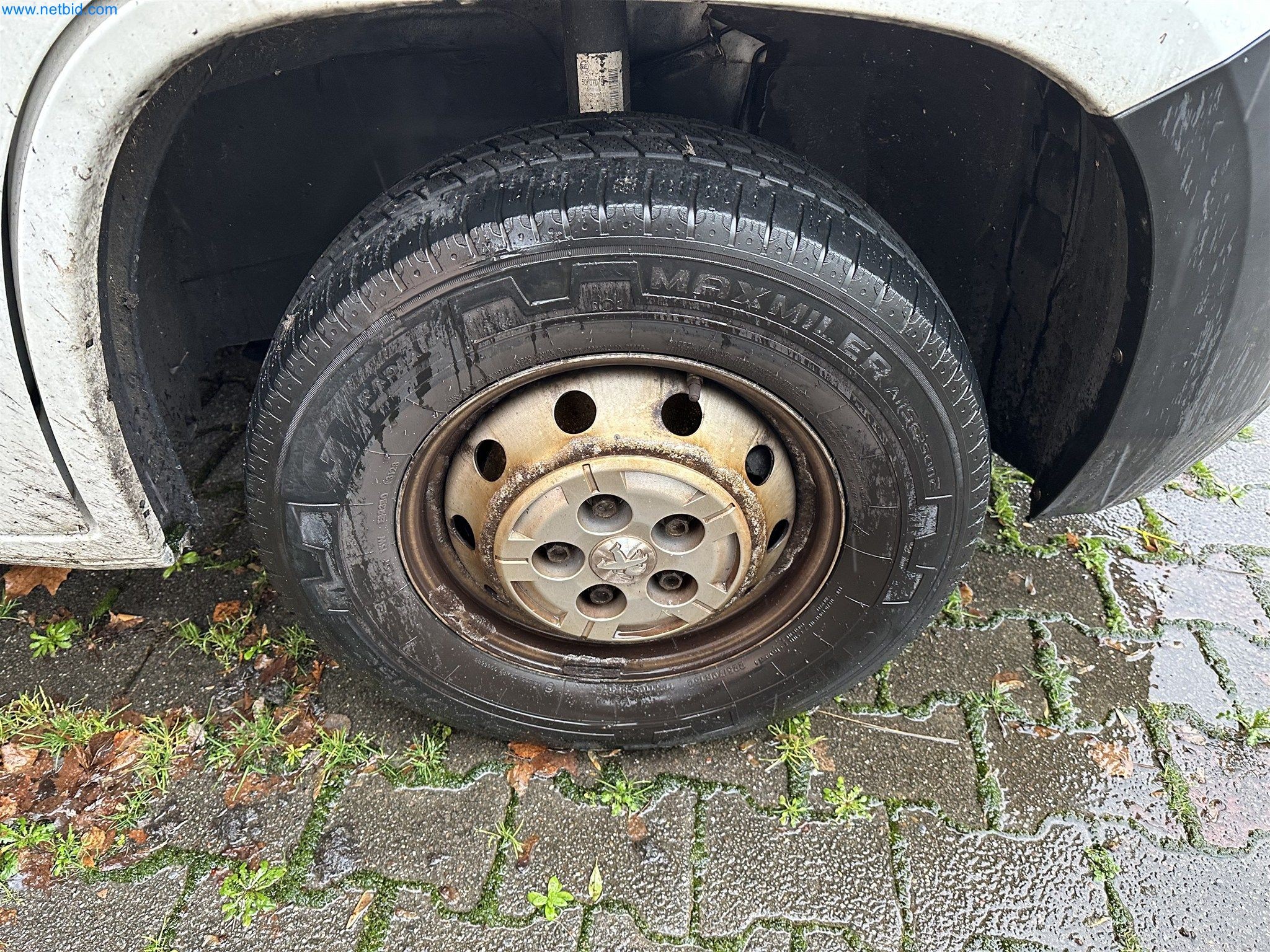 Equipamento operacional e de escritório de uma padaria-17