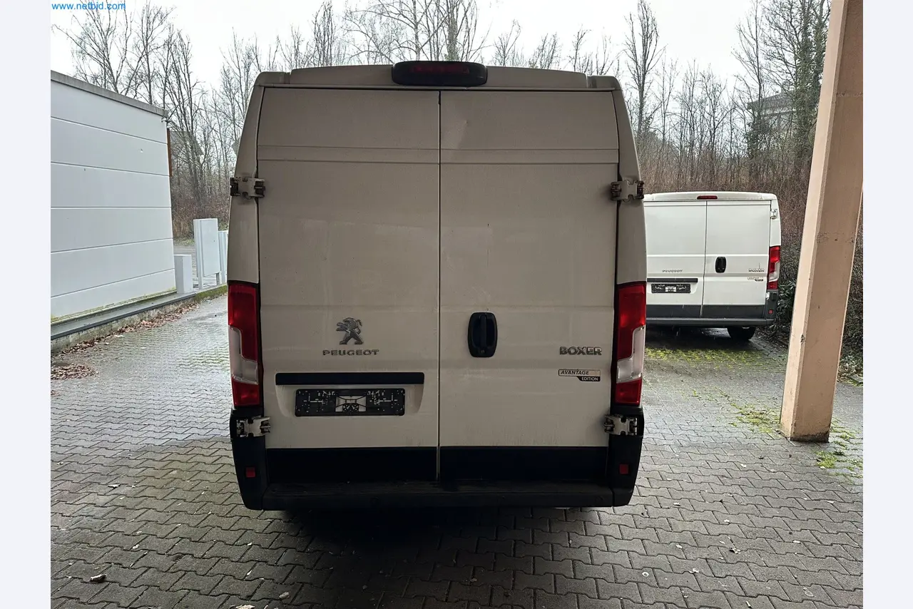 Equipamento operacional e de escritório de uma padaria-20