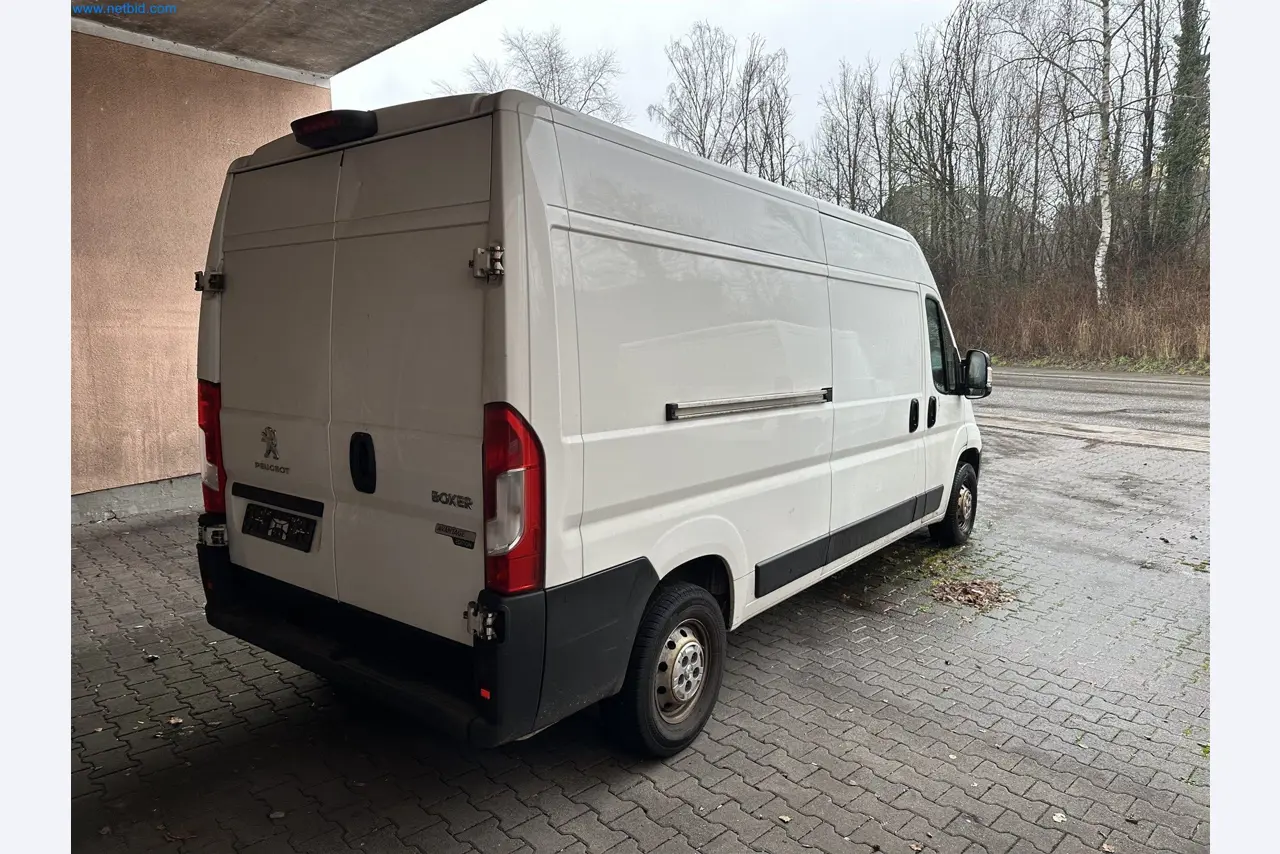 Equipamento operacional e de escritório de uma padaria-22