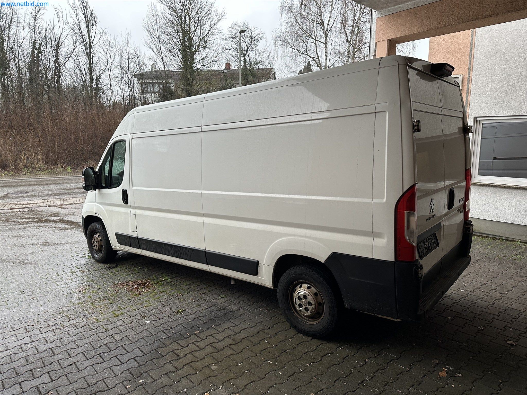 Equipamento operacional e de escritório de uma padaria-23