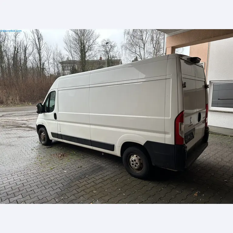 Equipamento operacional e de escritório de uma padaria-23