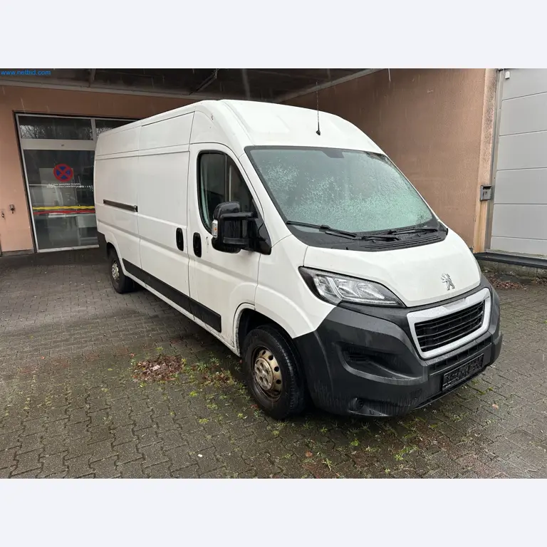 Equipamento operacional e de escritório de uma padaria-24