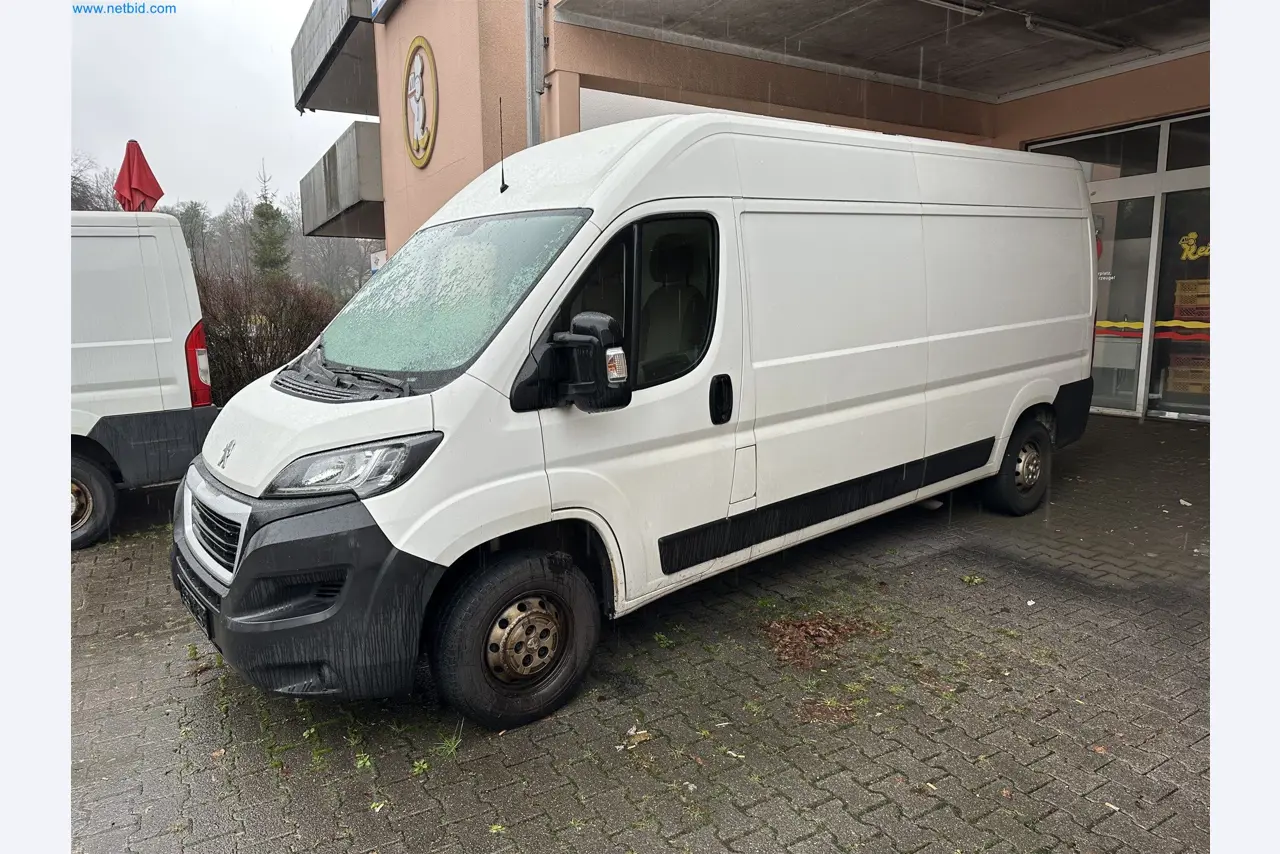 Equipamento operacional e de escritório de uma padaria-1