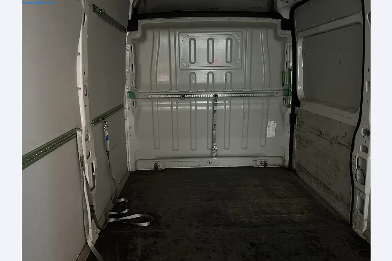 Equipamento operacional e de escritório de uma padaria-3