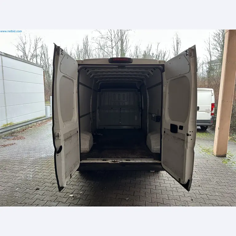 Equipamento operacional e de escritório de uma padaria-5