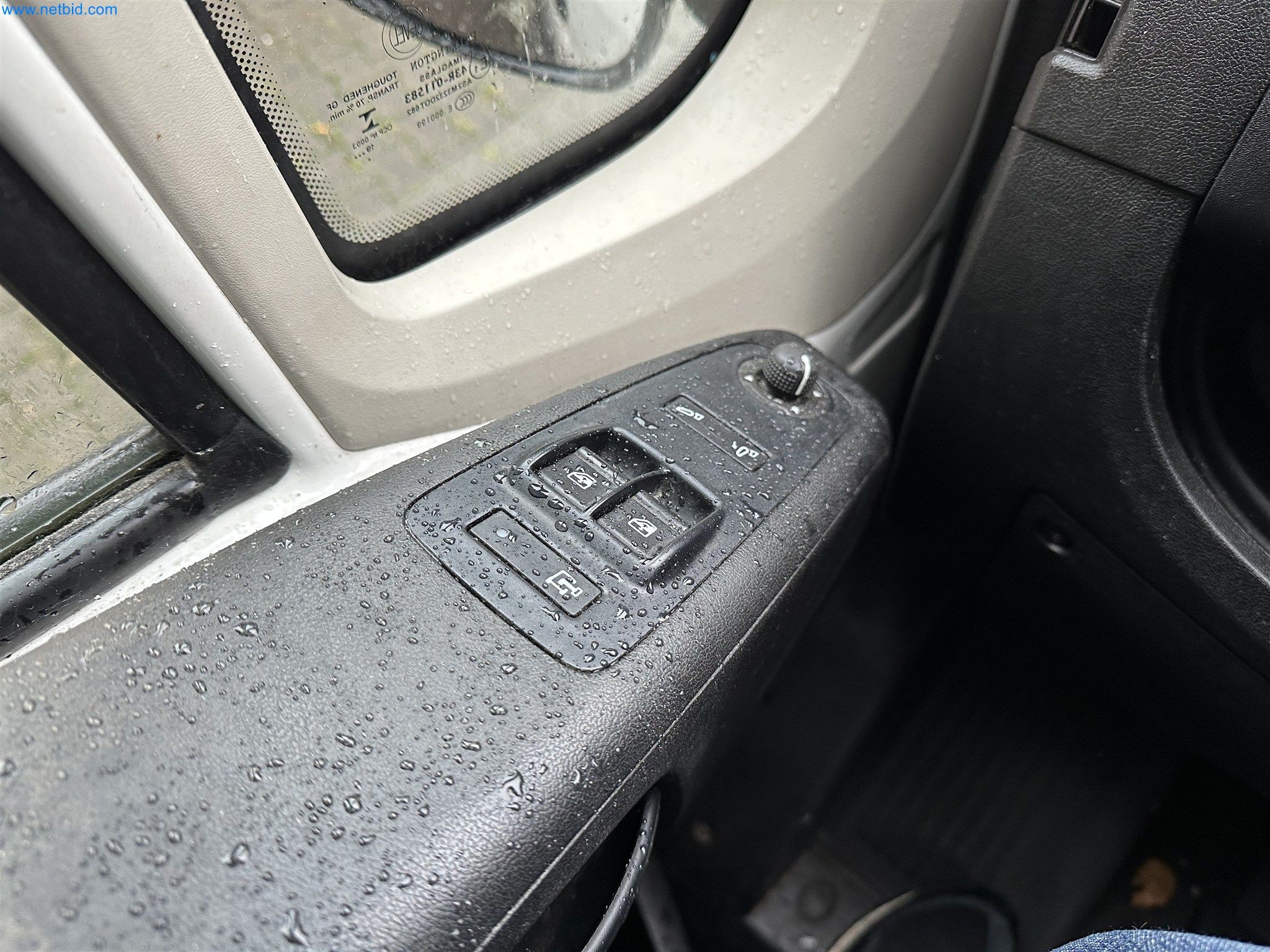 Equipamento operacional e de escritório de uma padaria-8