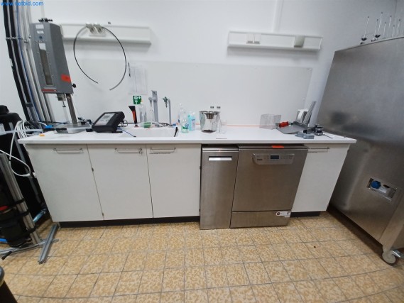 Laboratory equipment / Extensive storage technology and inventories / Osmosis systems and much more.-12
