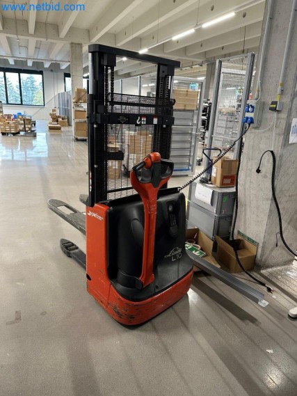 Laboratory equipment / Extensive storage technology and inventories / Osmosis systems and much more.-4