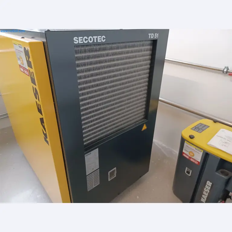 Laboratory equipment / Extensive storage technology and inventories / Osmosis systems and much more.-10