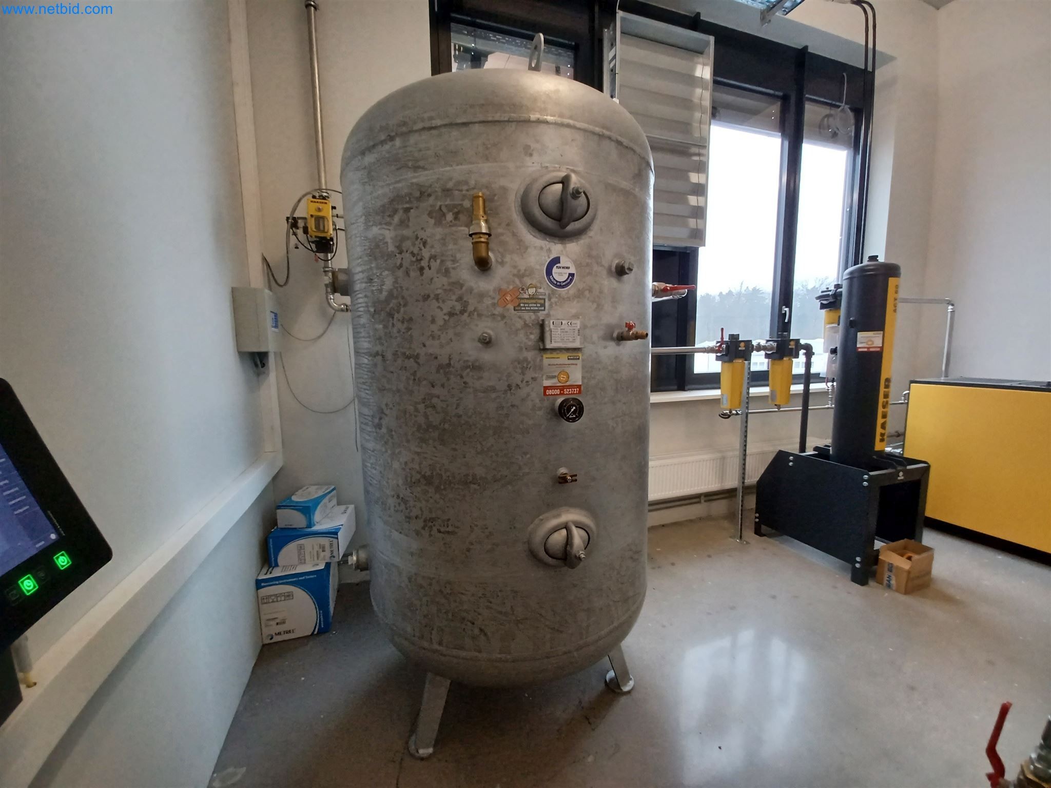 Sprzęt laboratoryjny / Rozbudowana technologia magazynowania i zapasy / Systemy osmozy i wiele więcej.-18