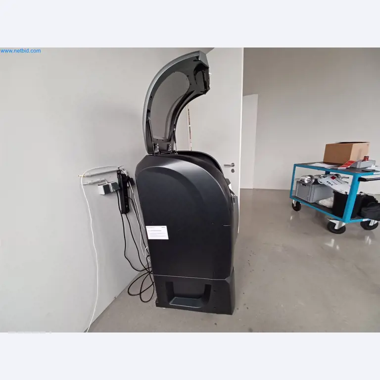 Laboratory equipment / Extensive storage technology and inventories / Osmosis systems and much more.-12