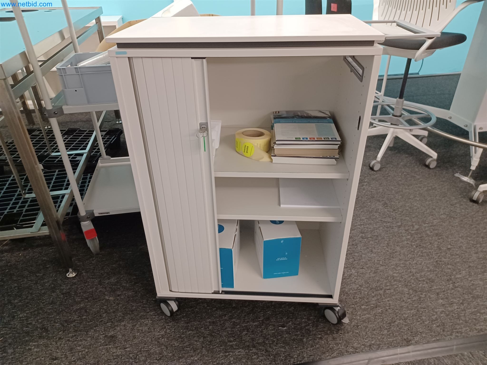 Laboratory equipment / Extensive storage technology and inventories / Osmosis systems and much more.-10