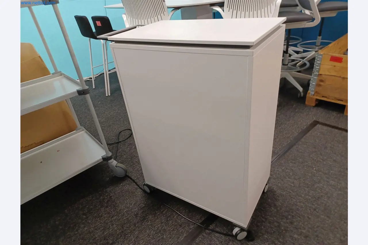 Laboratory equipment / Extensive storage technology and inventories / Osmosis systems and much more.-11