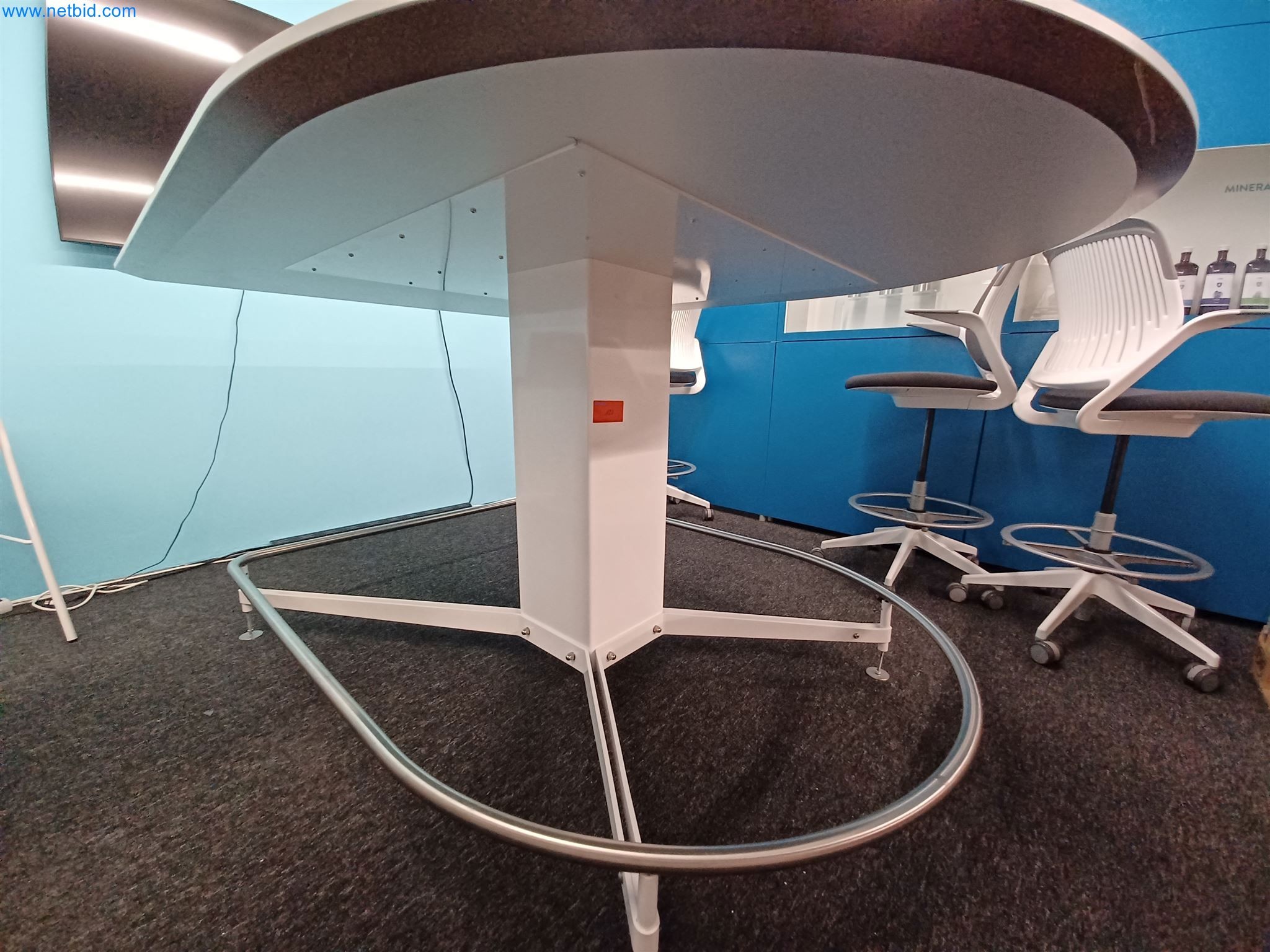 Laboratory equipment / Extensive storage technology and inventories / Osmosis systems and much more.-4