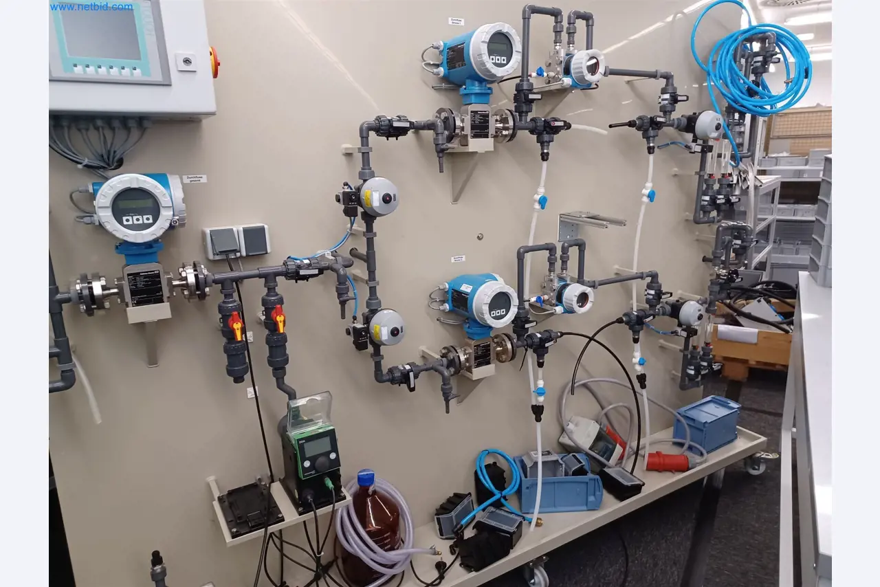 Laboratory equipment / Extensive storage technology and inventories / Osmosis systems and much more.-1