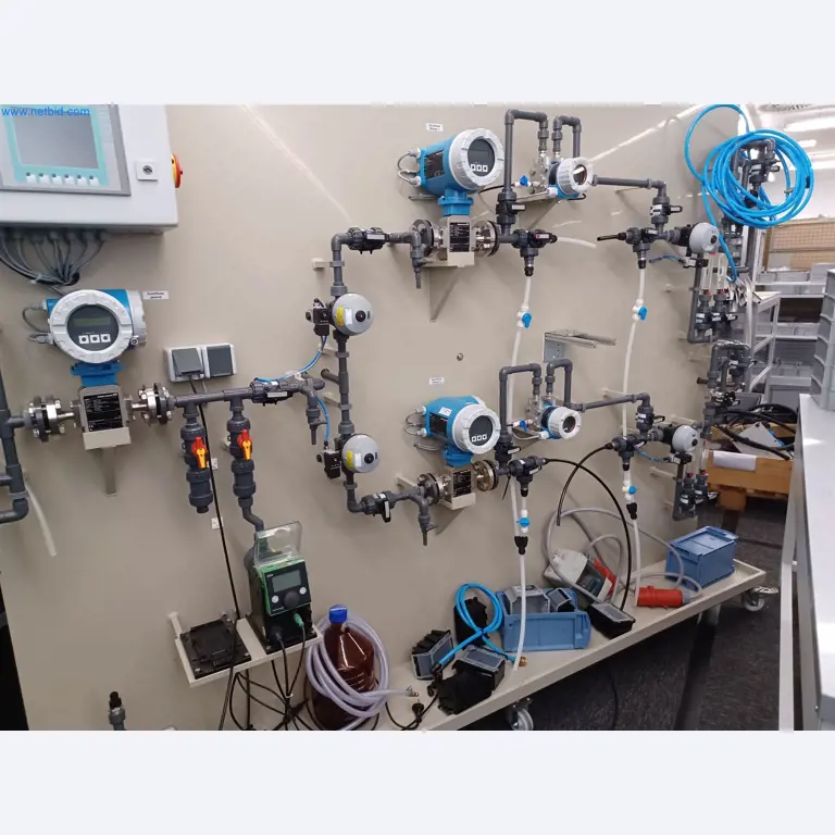 Laboratory equipment / Extensive storage technology and inventories / Osmosis systems and much more.-1