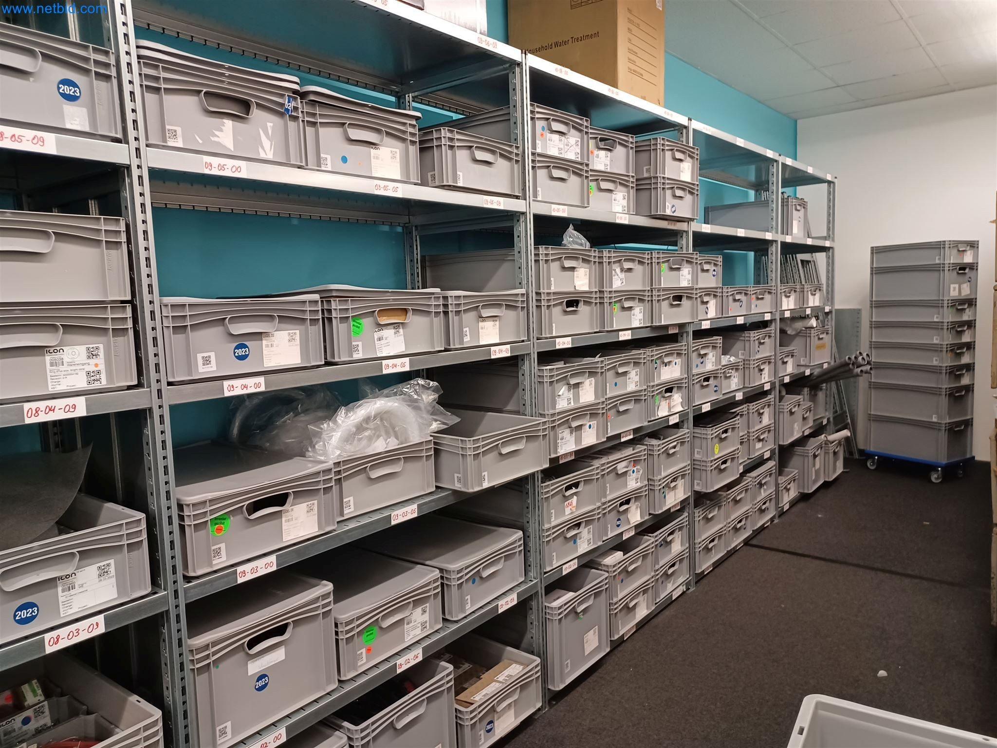 Laboratory equipment / Extensive storage technology and inventories / Osmosis systems and much more.-2