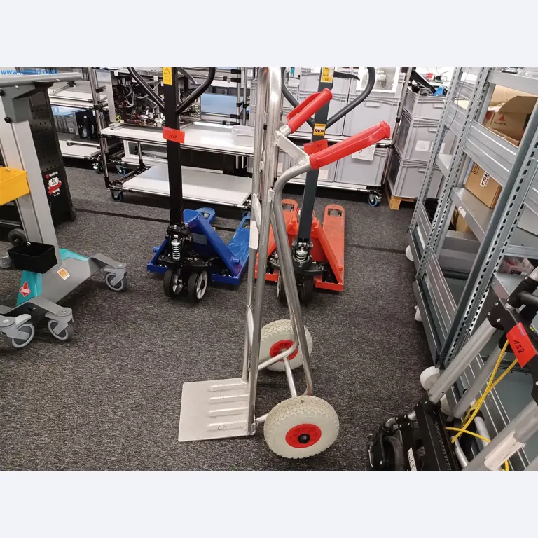 Laboratory equipment / Extensive storage technology and inventories / Osmosis systems and much more.-10