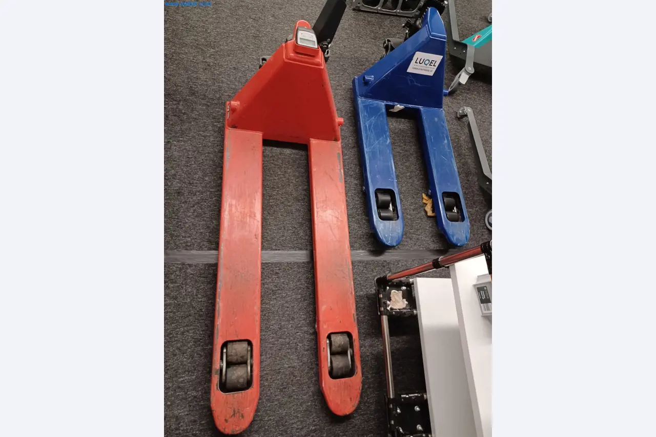 Laboratory equipment / Extensive storage technology and inventories / Osmosis systems and much more.-2