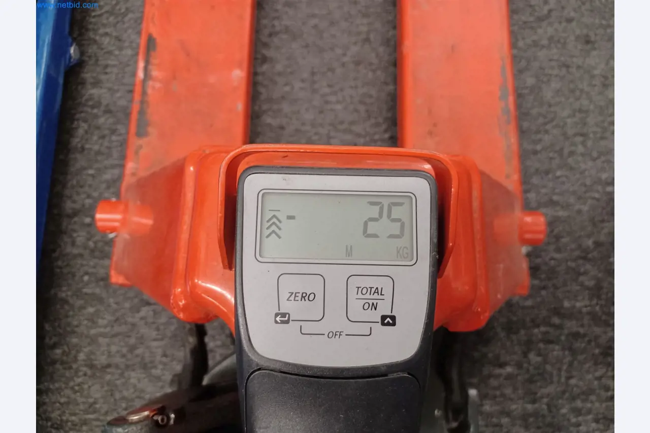 Laboratory equipment / Extensive storage technology and inventories / Osmosis systems and much more.-3