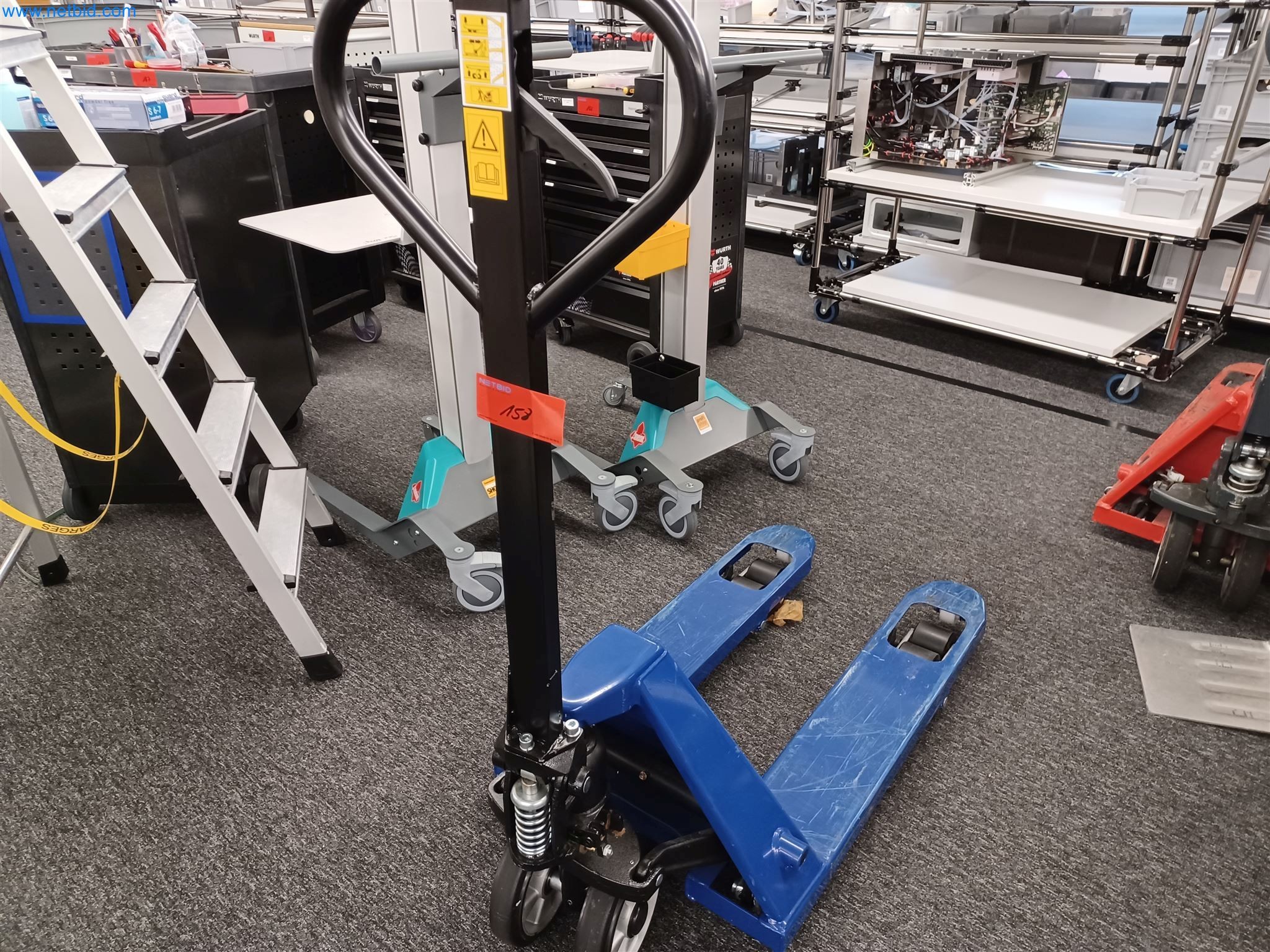 Laboratory equipment / Extensive storage technology and inventories / Osmosis systems and much more.-4