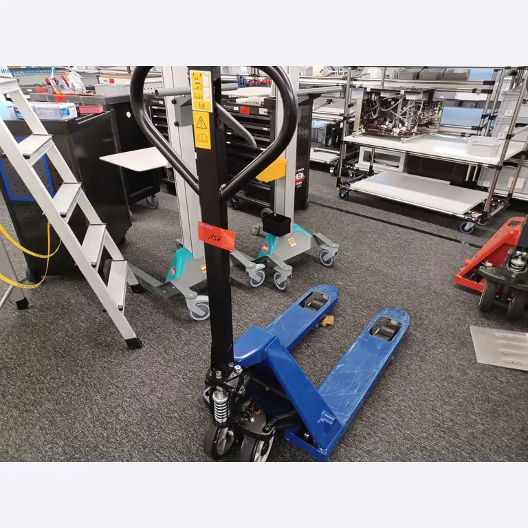 Laboratory equipment / Extensive storage technology and inventories / Osmosis systems and much more.-4