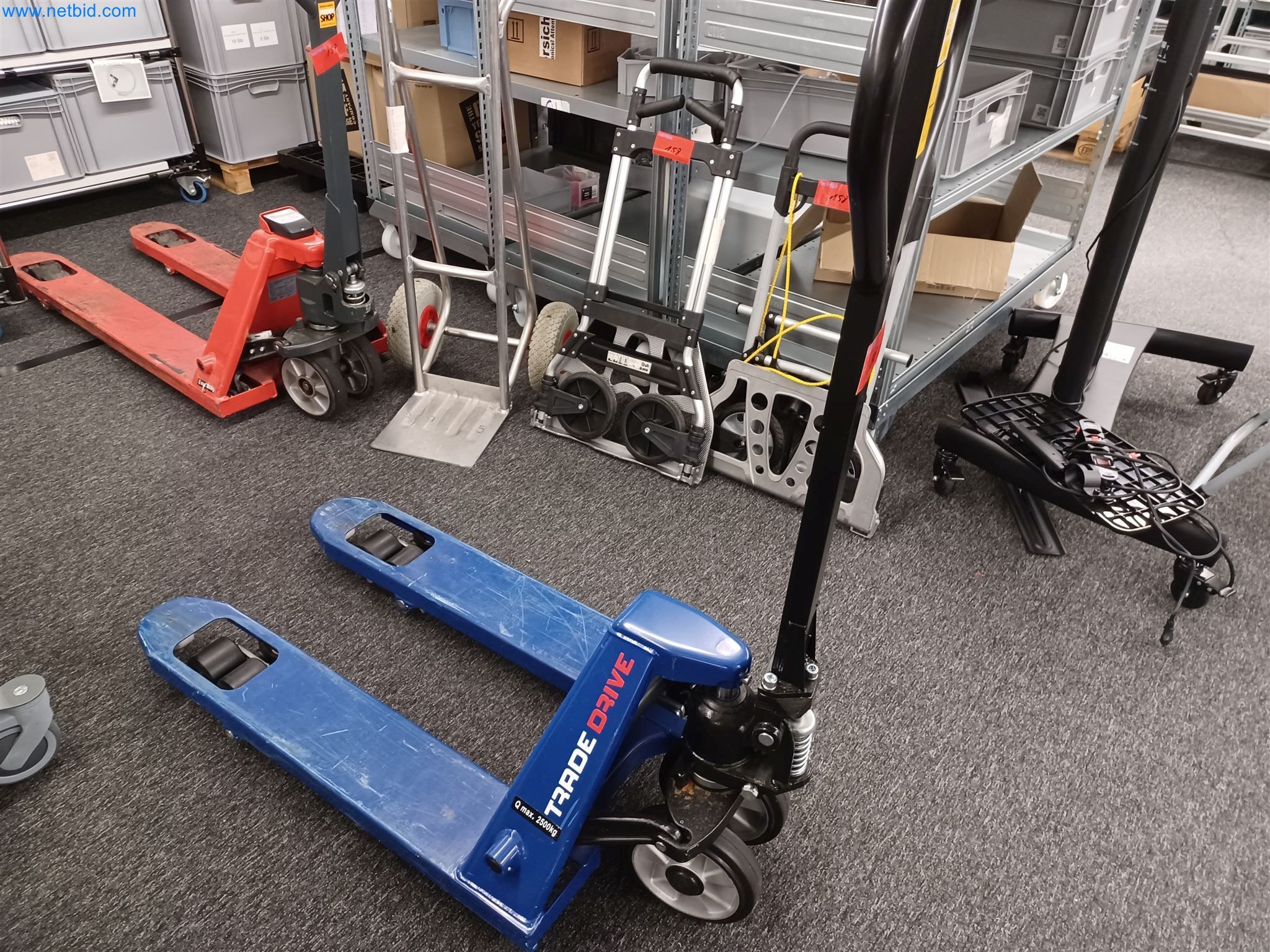 Laboratory equipment / Extensive storage technology and inventories / Osmosis systems and much more.-6