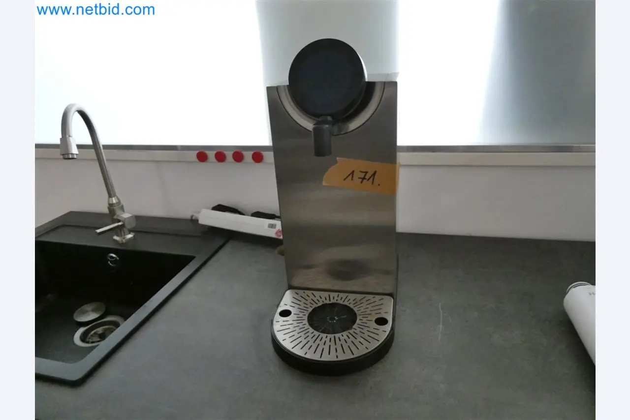 Labortechnische Geräte / Umfangreiche Lagertechnik und Warenvorräte / Osmoseanlagen u.v.a.m.-1