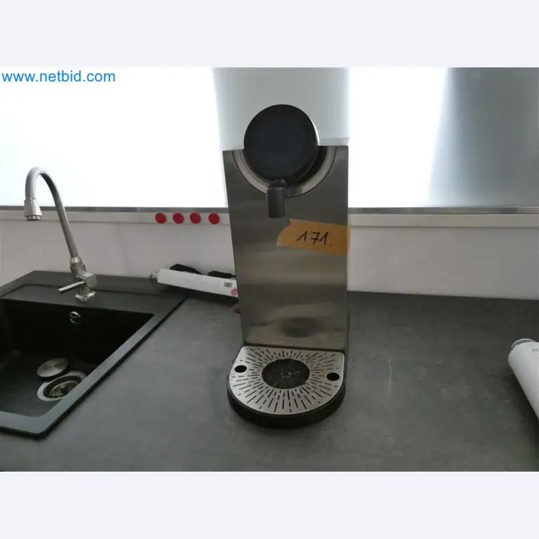 Labortechnische Geräte / Umfangreiche Lagertechnik und Warenvorräte / Osmoseanlagen u.v.a.m.-1