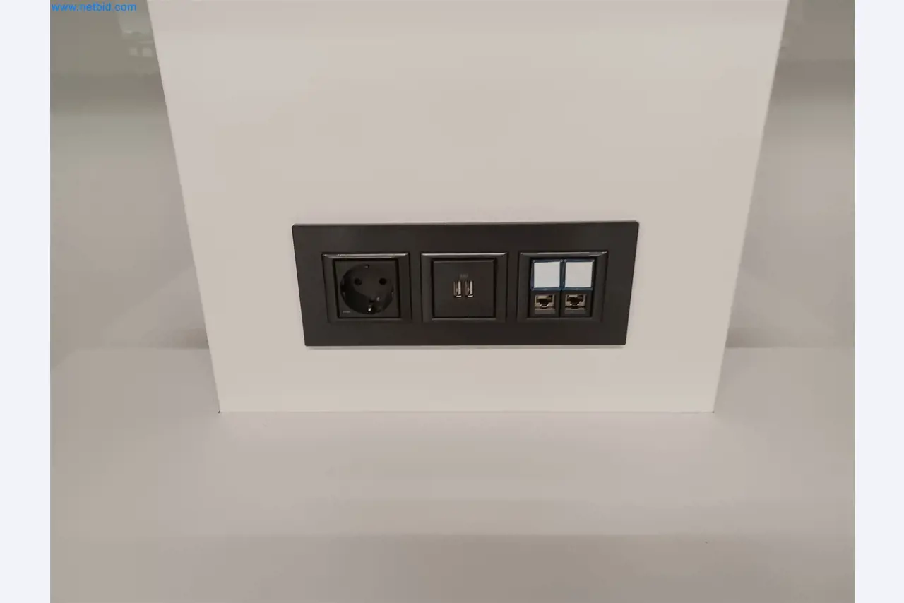 Laboratory equipment / Extensive storage technology and inventories / Osmosis systems and much more.-8