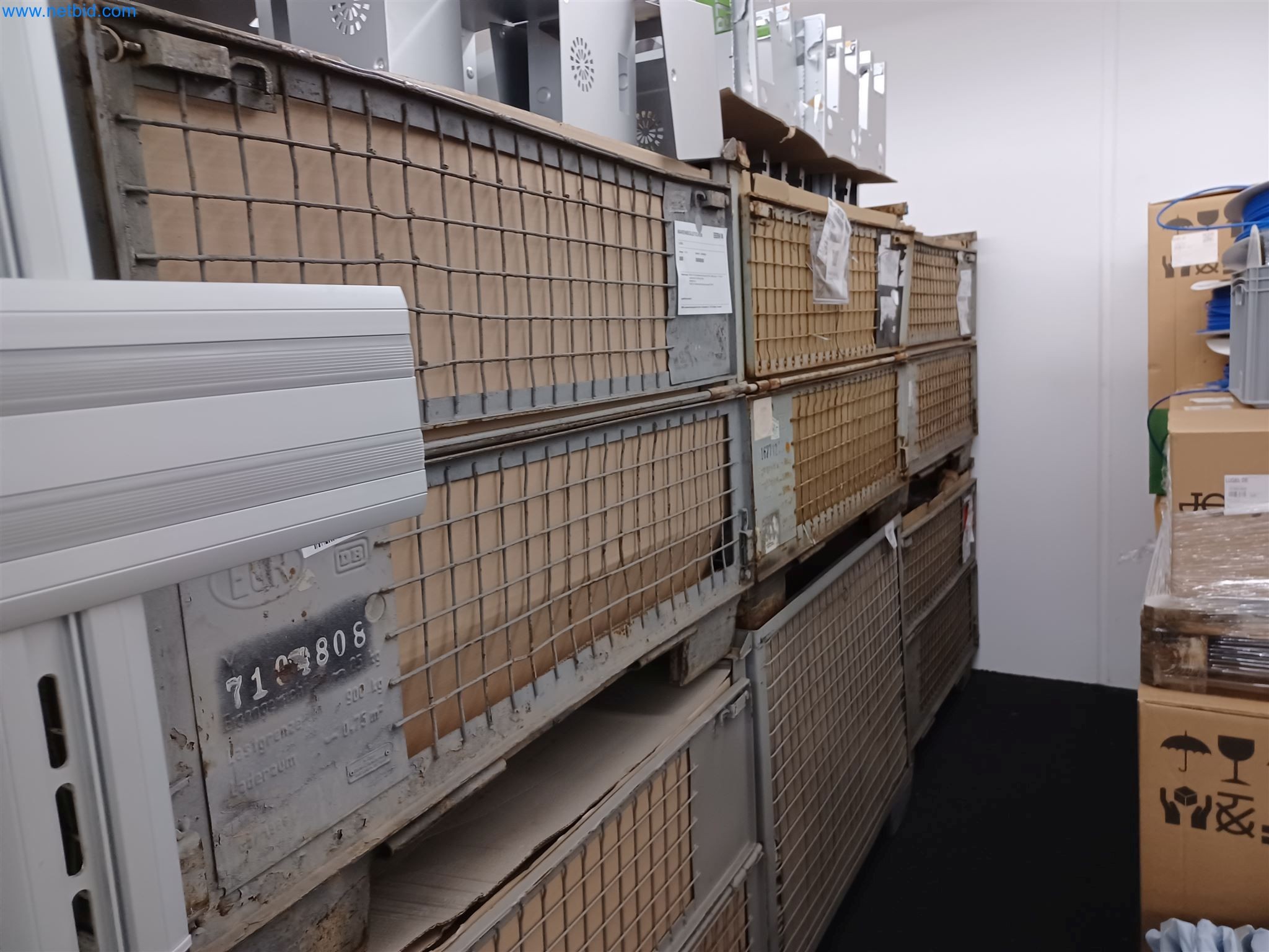 Laboratory equipment / Extensive storage technology and inventories / Osmosis systems and much more.-1