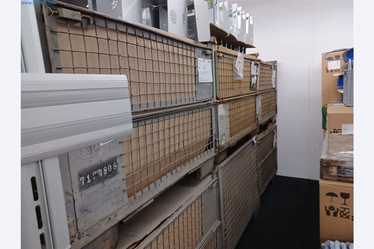 Laboratory equipment / Extensive storage technology and inventories / Osmosis systems and much more.-1