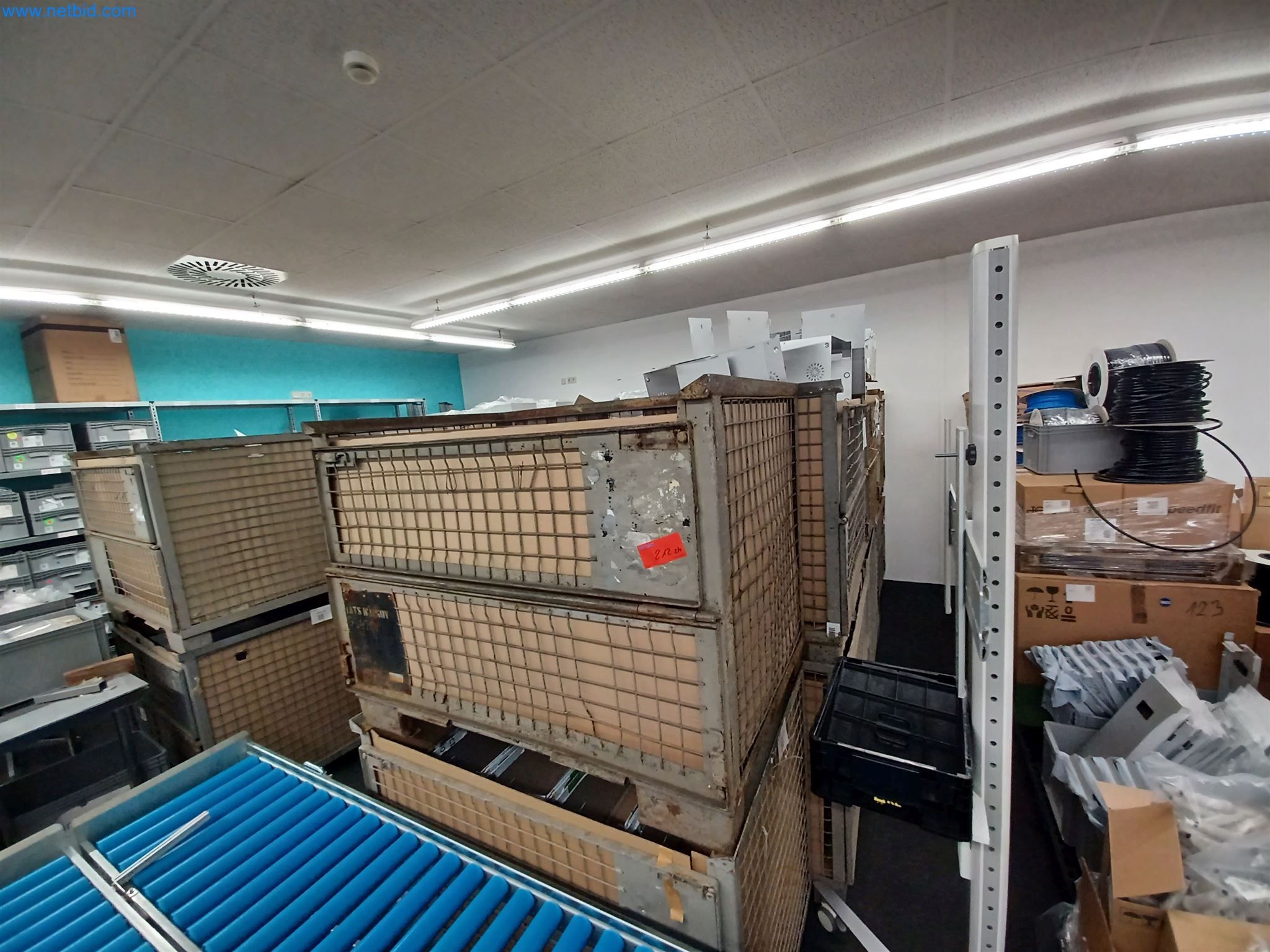 Laboratory equipment / Extensive storage technology and inventories / Osmosis systems and much more.-2