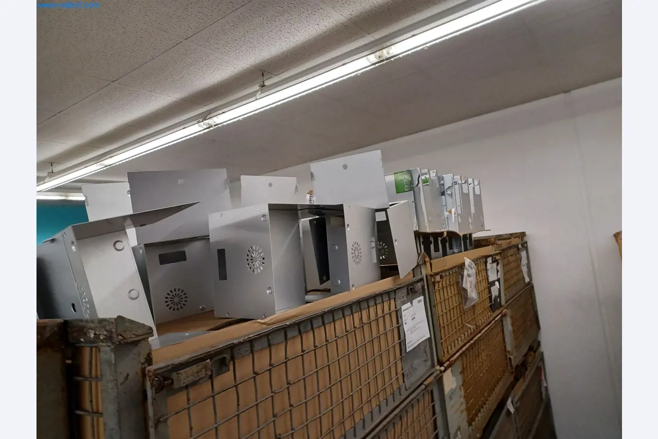 Laboratory equipment / Extensive storage technology and inventories / Osmosis systems and much more.-4