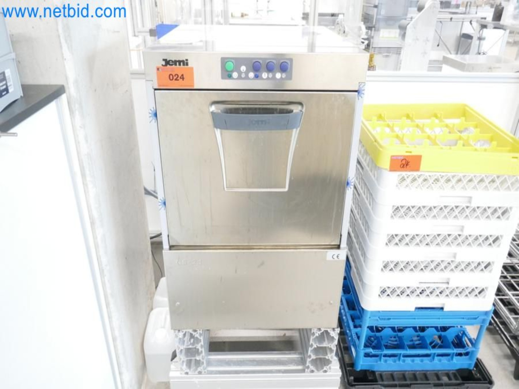 Laboratory equipment / Extensive storage technology and inventories / Osmosis systems and much more.-1