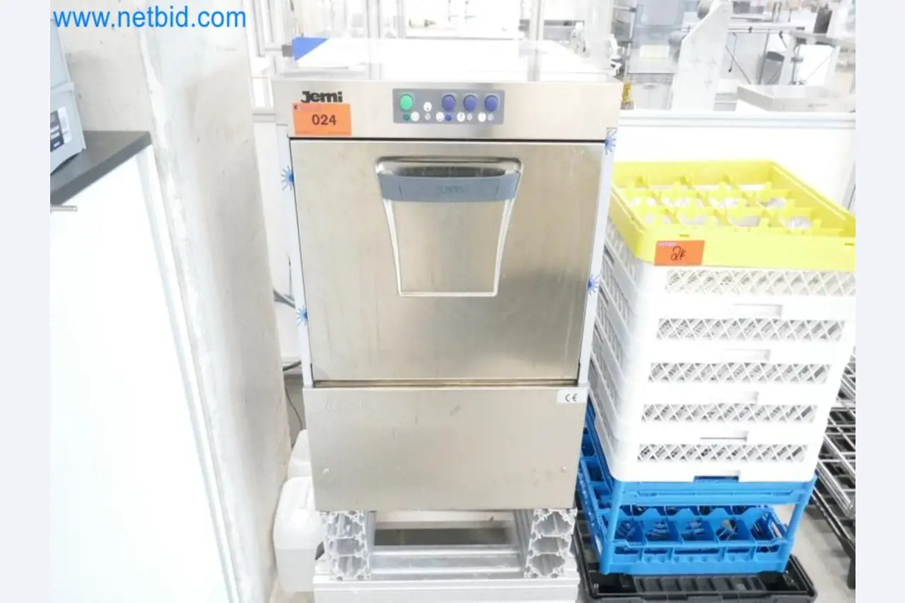 Laboratory equipment / Extensive storage technology and inventories / Osmosis systems and much more.-1