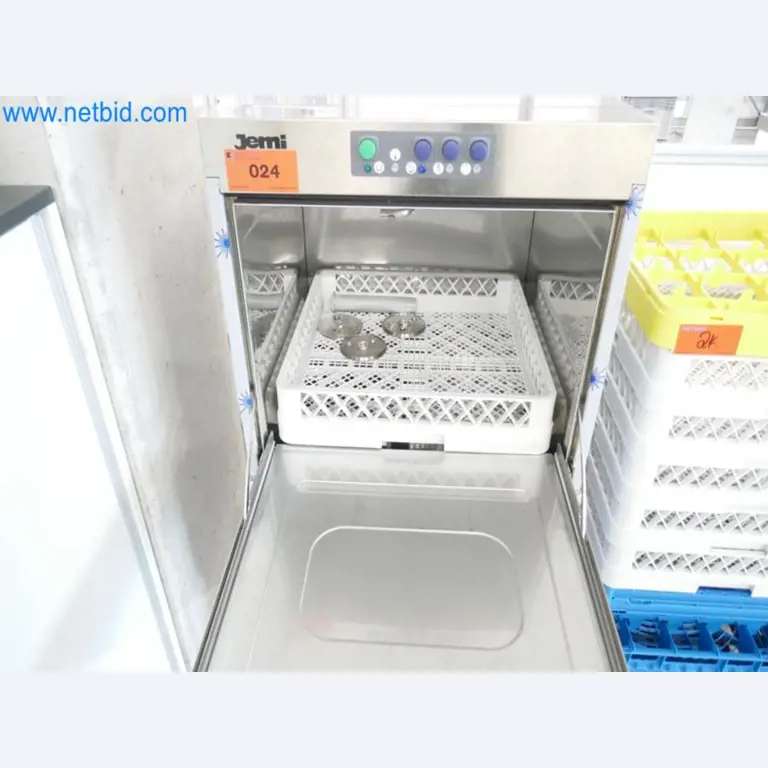 Laboratory equipment / Extensive storage technology and inventories / Osmosis systems and much more.-2