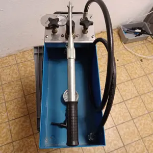 Hand pump Conel