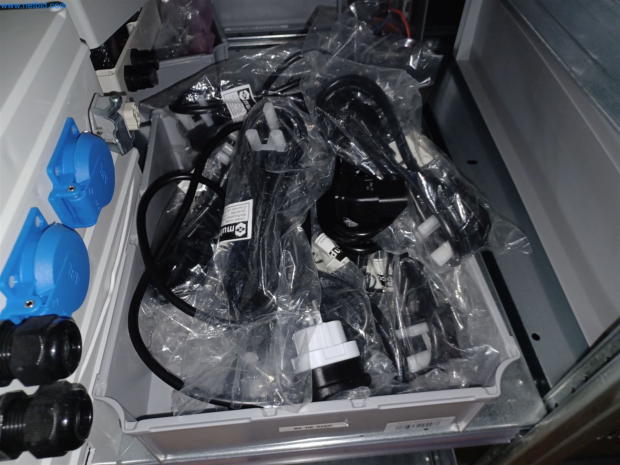 Laboratory equipment / Extensive storage technology and inventories / Osmosis systems and much more.-3