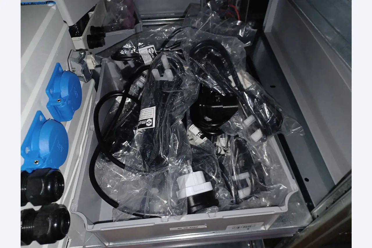 Laboratory equipment / Extensive storage technology and inventories / Osmosis systems and much more.-3