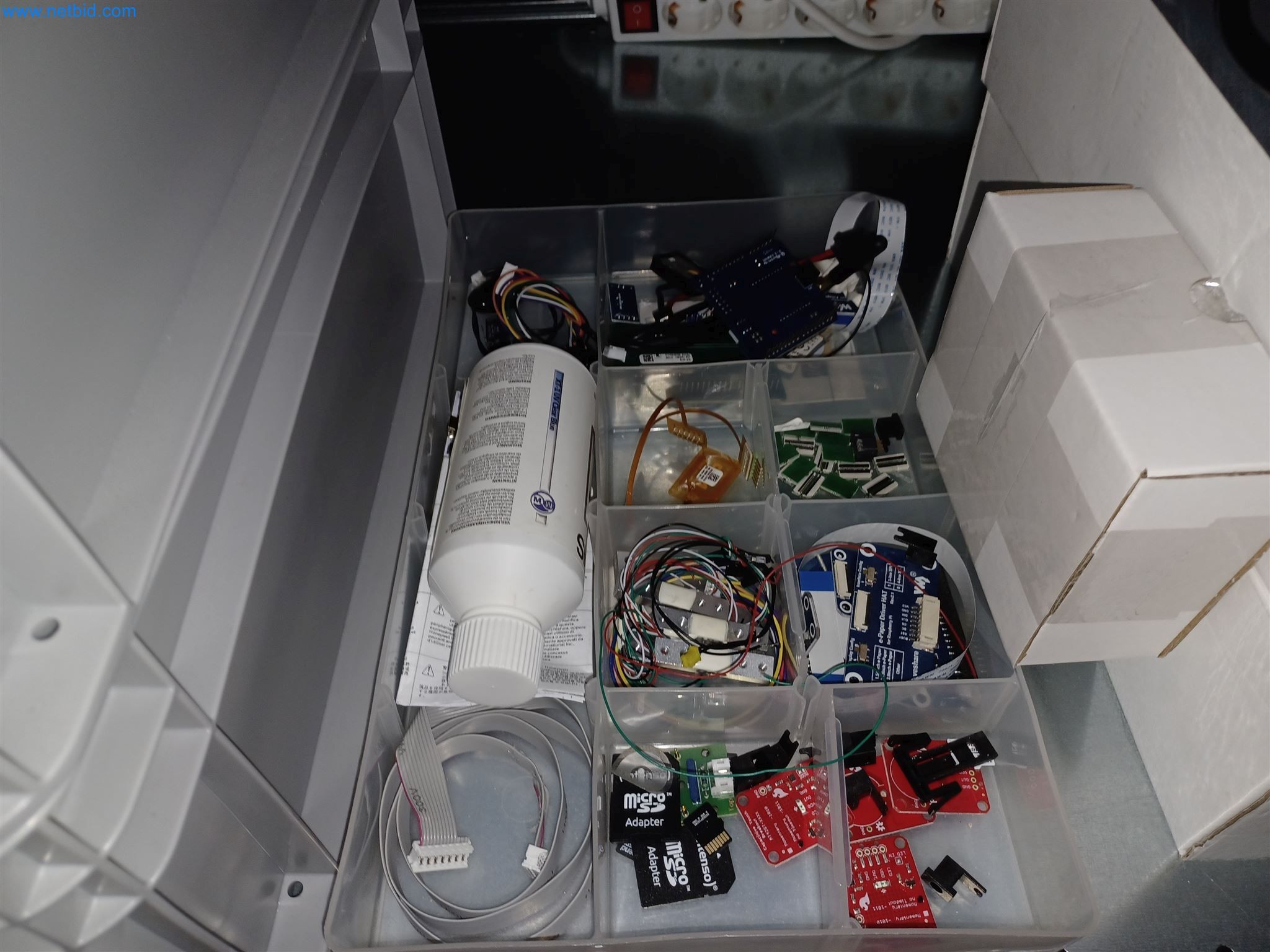 Laboratory equipment / Extensive storage technology and inventories / Osmosis systems and much more.-5