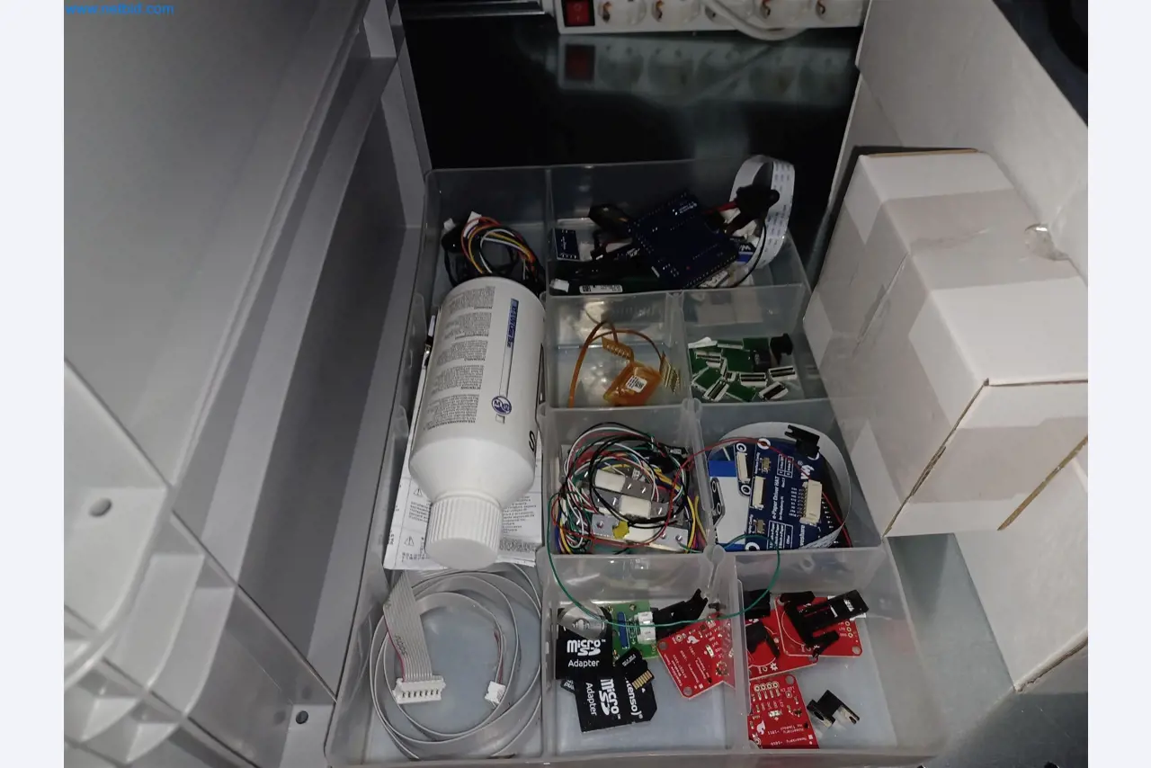 Laboratory equipment / Extensive storage technology and inventories / Osmosis systems and much more.-5