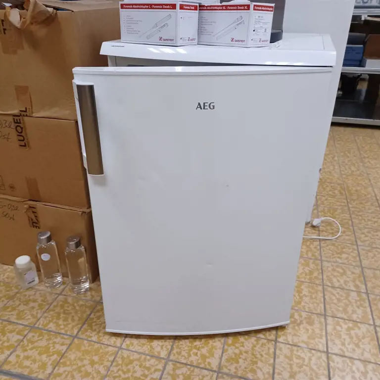 Laboratory refrigerator AEG