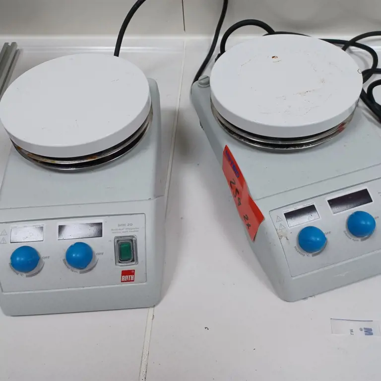 2 Heating and magnetic stirrers Roth MH 20