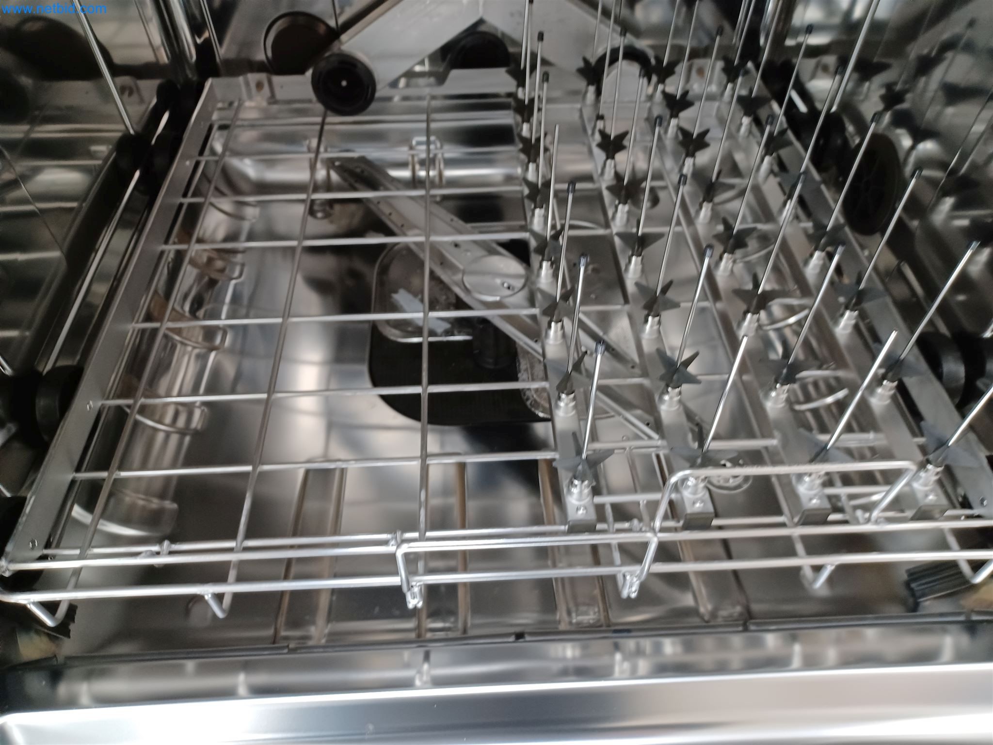 Laboratory equipment / Extensive storage technology and inventories / Osmosis systems and much more.-2