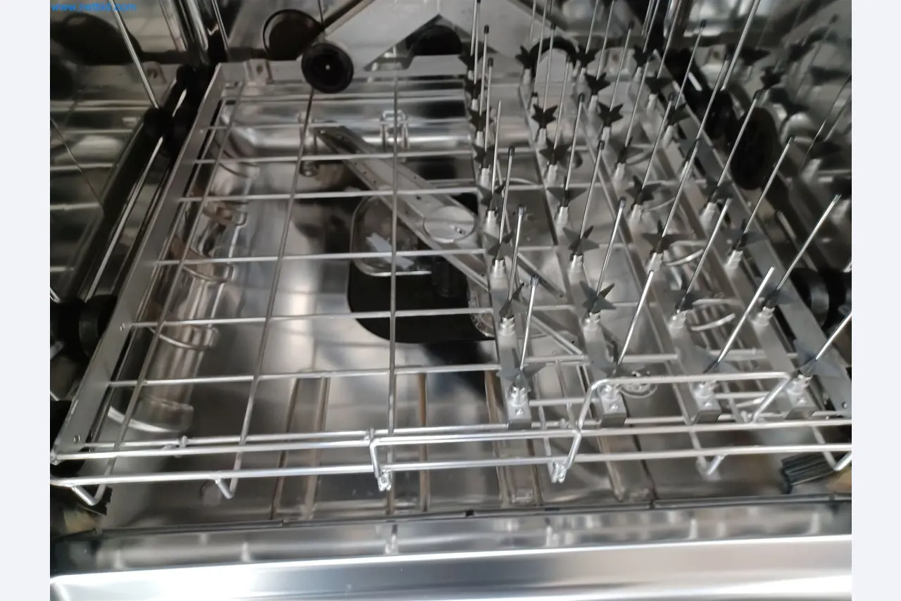 Laboratory equipment / Extensive storage technology and inventories / Osmosis systems and much more.-2